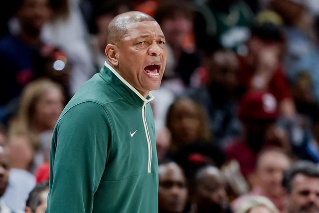 13记三分！克莱蒙斯轰下55分 新疆队史第三人